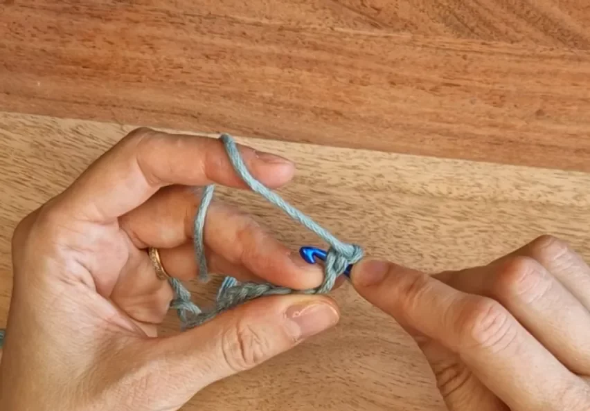 Faire une maille serrée.